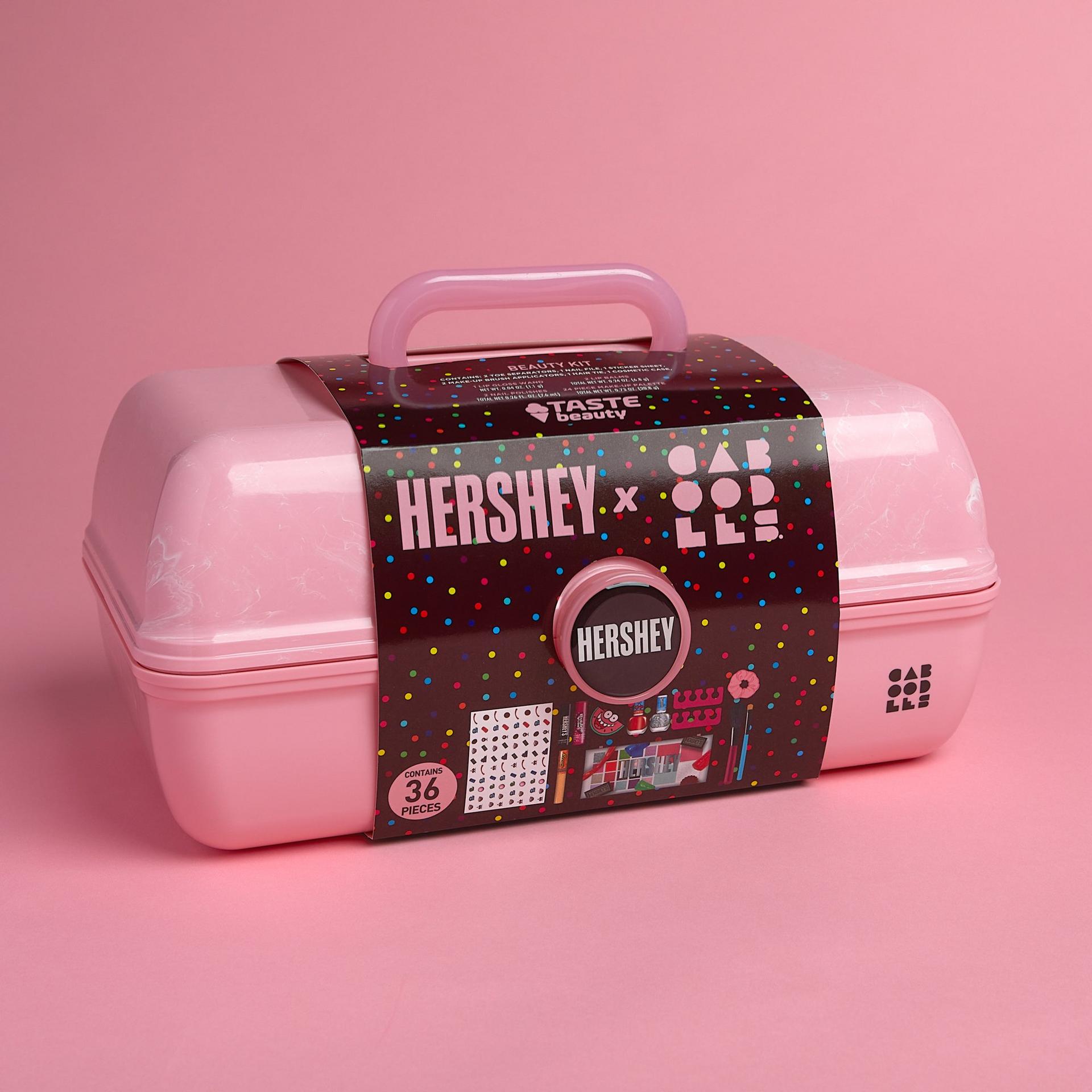 On-The-Go Girl™ Hershey® Set | Caboodles®