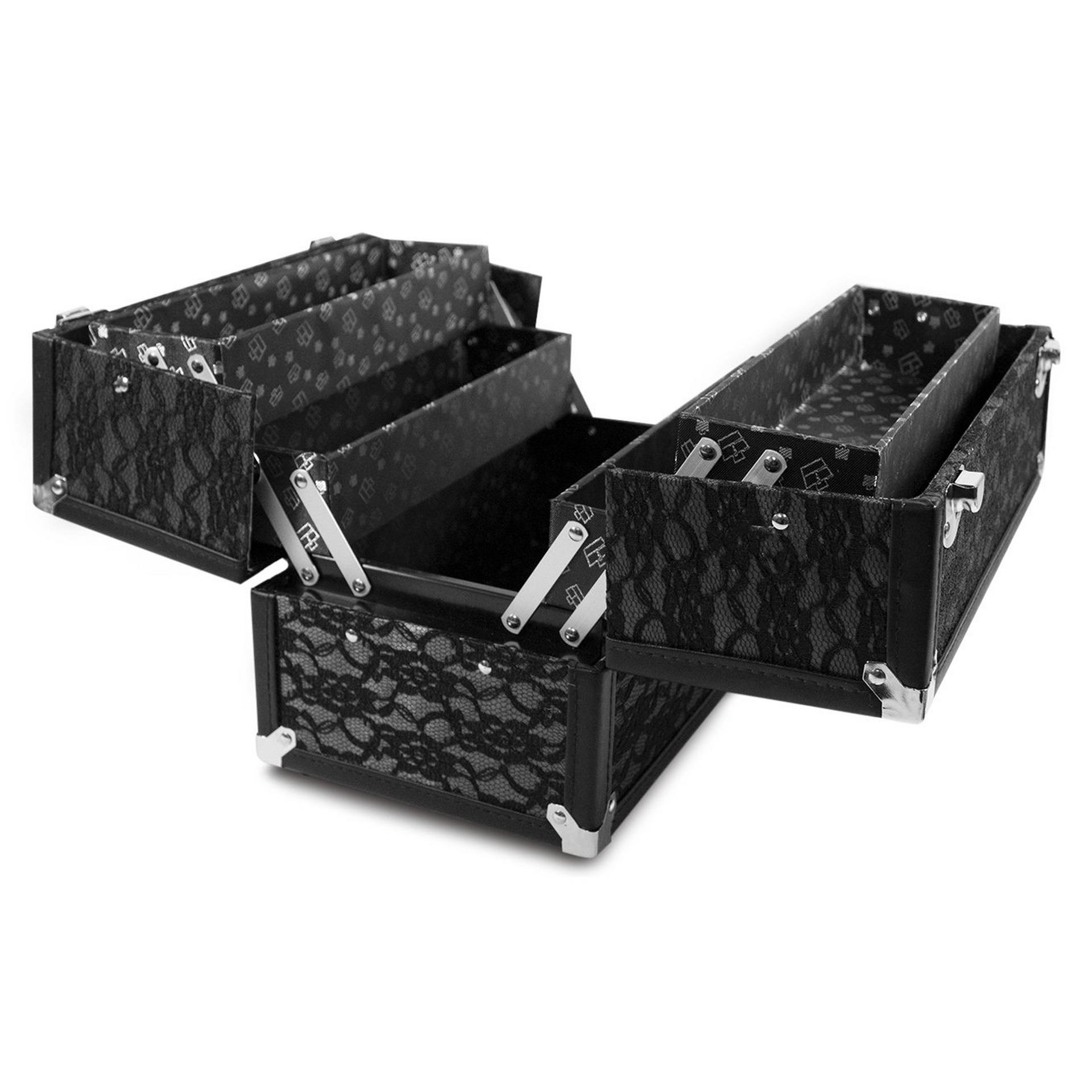 Medium Make Me Over Train Case | Caboodles®