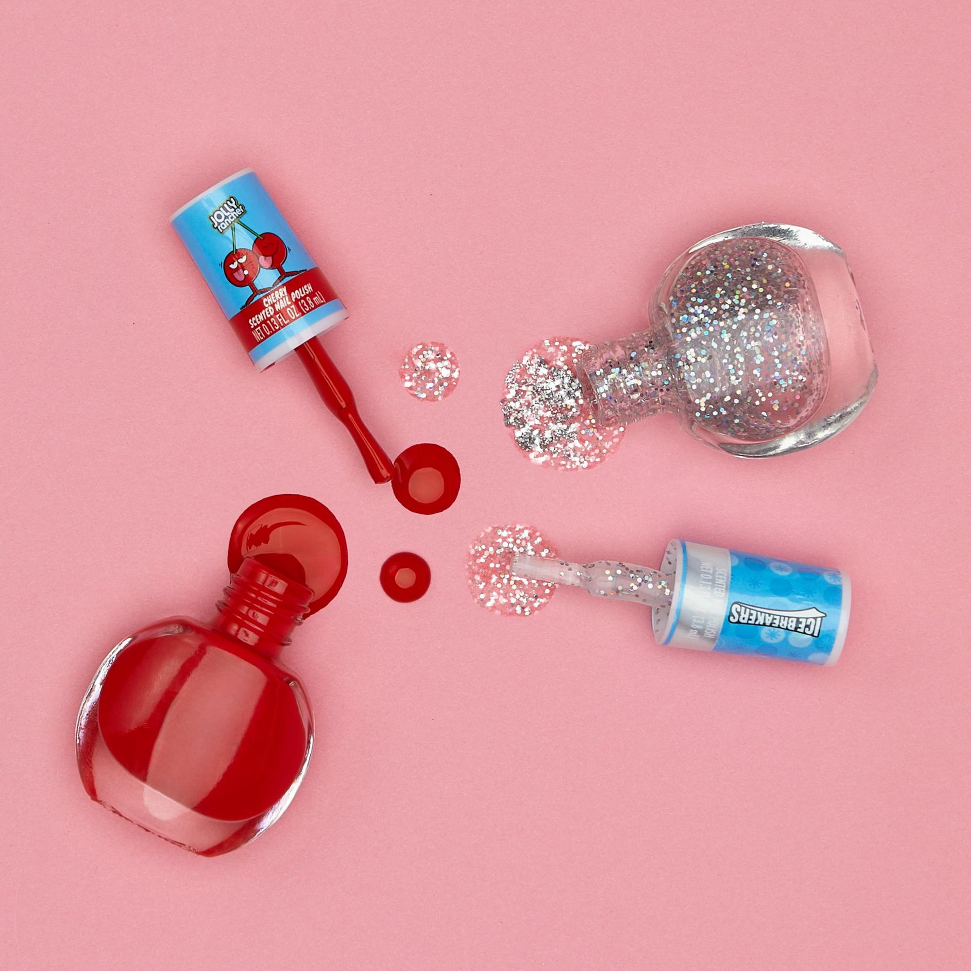 On-The-Go Girl™ Hershey® Set | Caboodles®