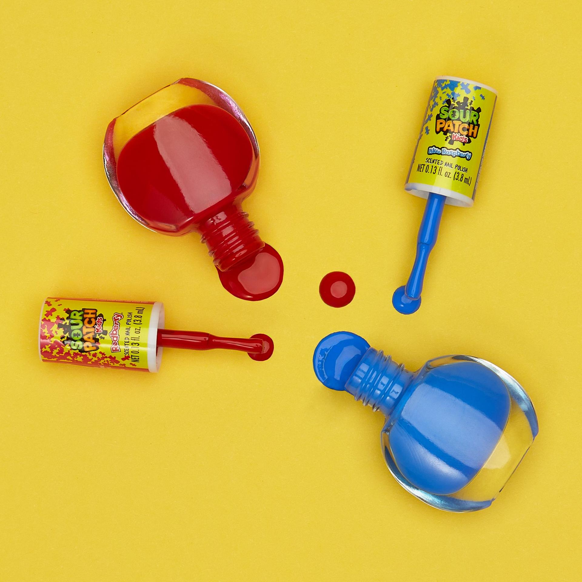 On-The-Go Girl™ + Sour Patch Kids Set | Caboodles®