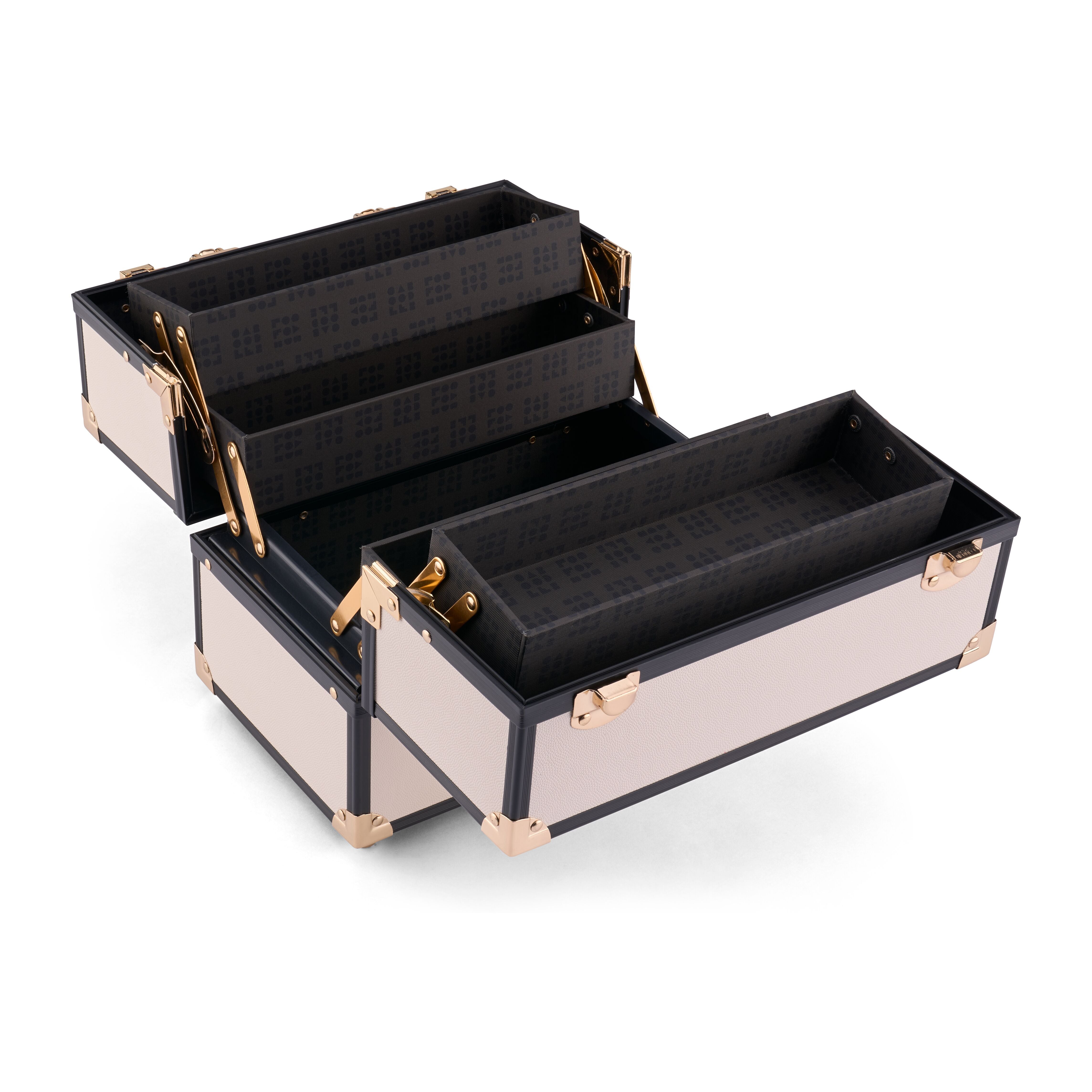 Caboodles Make Me Over Train Case - Thumbnail 4